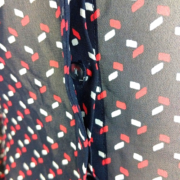 Ann Taylor Black & Red Sheer Button Down Top (Size: 2) - Picture 3 of 8